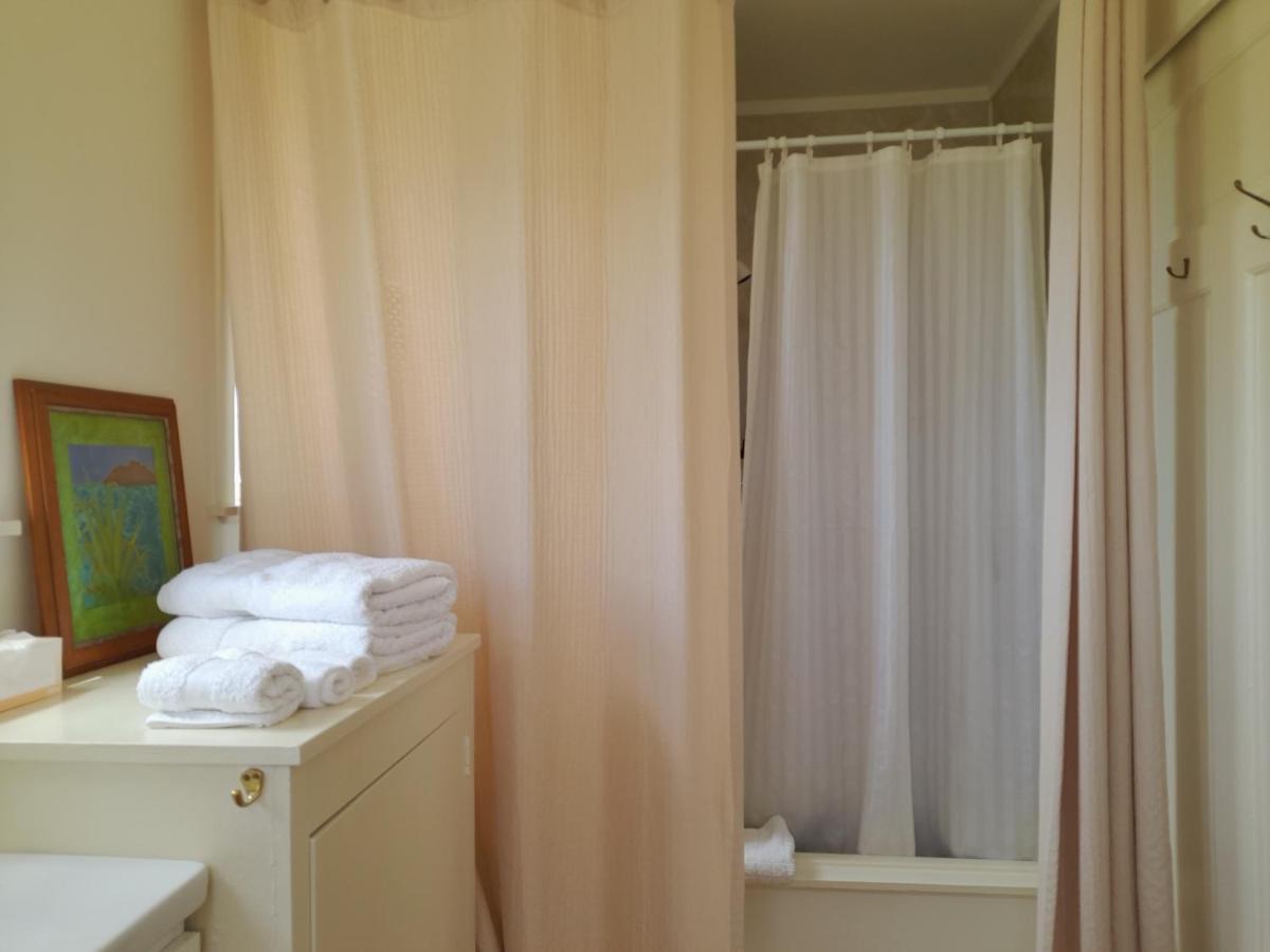 Taranaki Hotel Waihaha Bagian luar foto